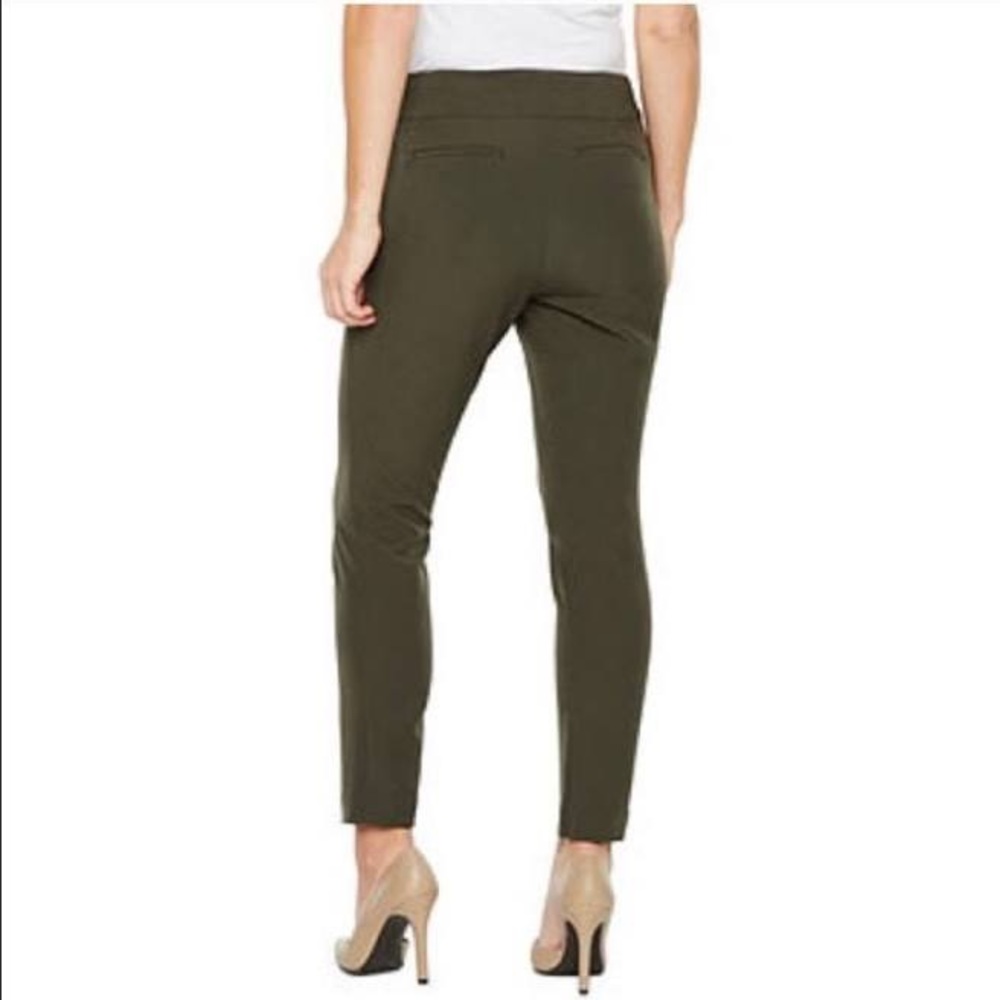 NWT black curvy fit slim leg trousers